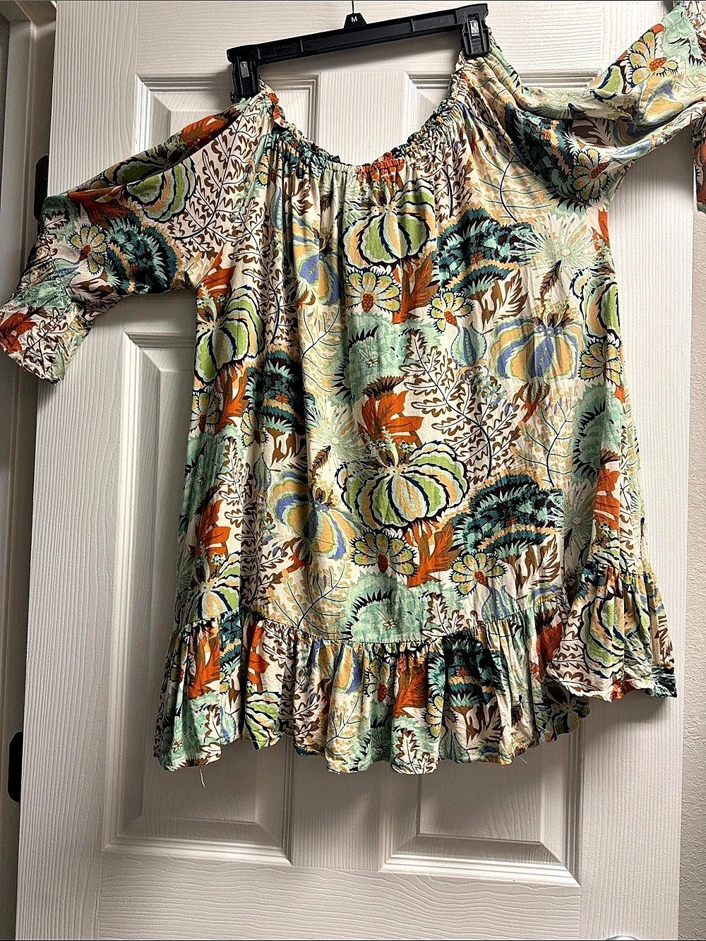 Mimi & Joey Floral Ruffle Blouse in Green & Orange One Size Like New